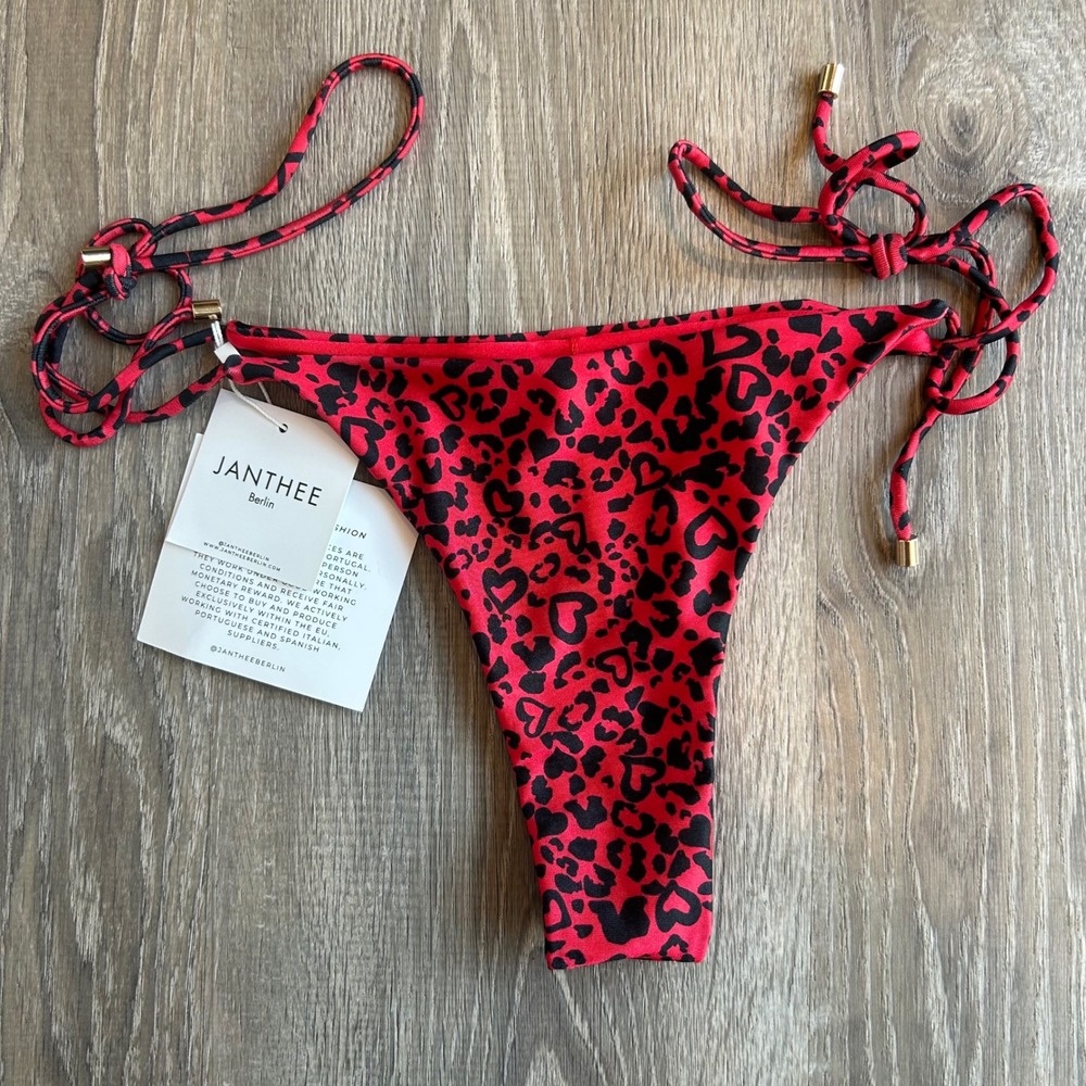 Janthee Berlin Ella Bikini Bottom Be Mine Red Leopard Heart Reversible Size M